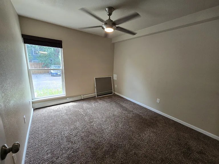 2640 E Monument St #2642 — Photo 8