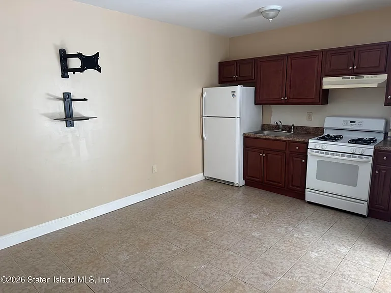 618 Rathbun Ave #2 — Photo 4