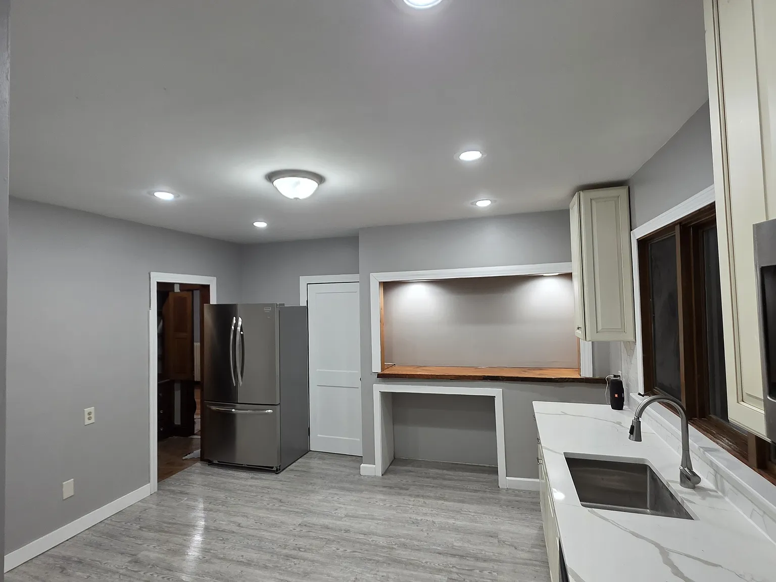 160 Wilmington Ave — Photo 4