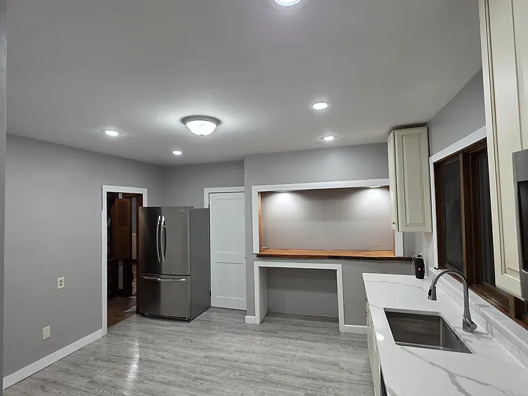 160 Wilmington Ave #2 — Photo 4