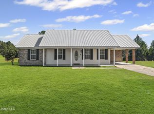 215 Holland Rd, Lucedale, MS 39452