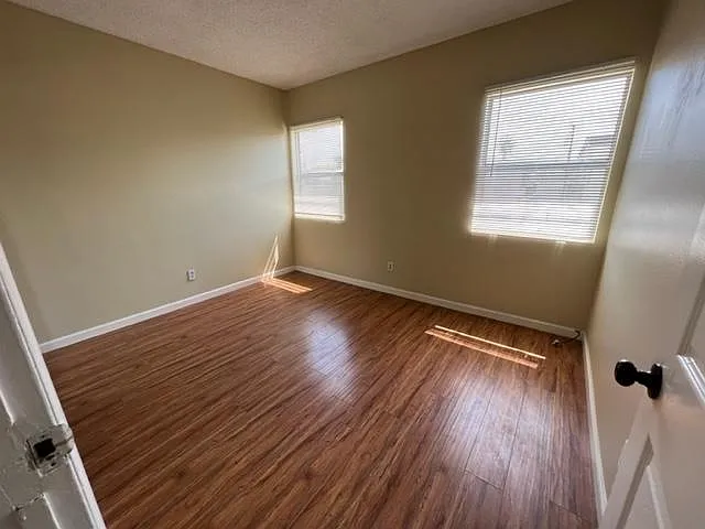 12526 Menlo Ave #C — Photo 12