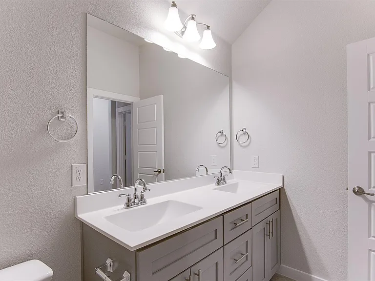 12376 Iveson Dr — Photo 24