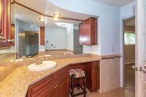 4707 S Helena St — Photo 6