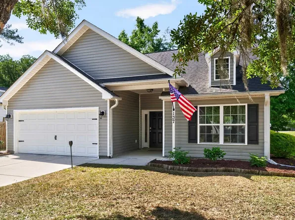 137 Robert Conway Ct., Georgetown, SC 29440