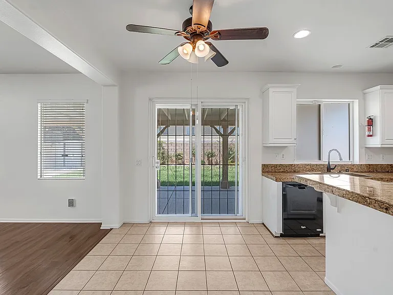 4731 W Avenue J4 — Photo 21