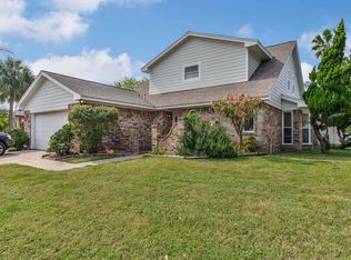 2 Tradewinds Dr, Galveston, TX 77554