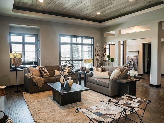 Great room to entrance