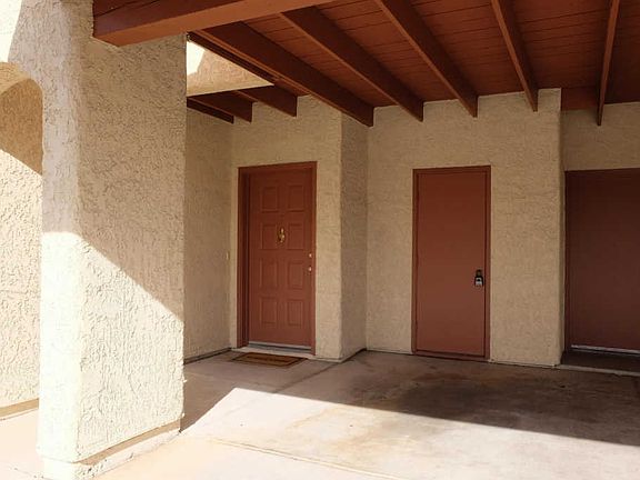3rd image of 620 W Calle De Las Lomitas