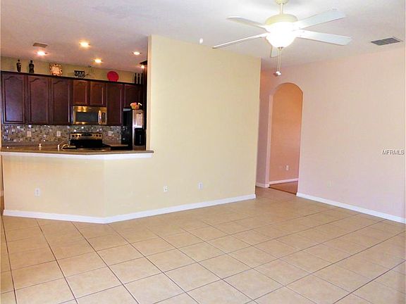 3rd image of 136 Magnolia Park Trl