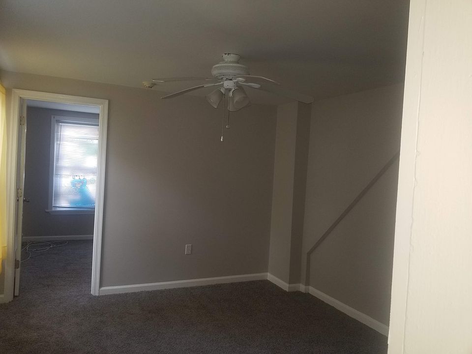2nd image of 407 Wilson St Floor 1