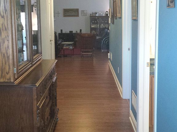 3rd image of 8581 Alexis Dr.