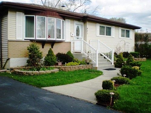 1st image of 431 E Cherry Hill Dr