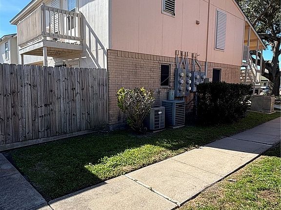 3rd image of 6702 Everhart Rd APT T107