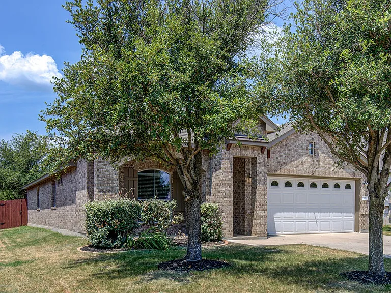 307 Riverine Way — Photo 3