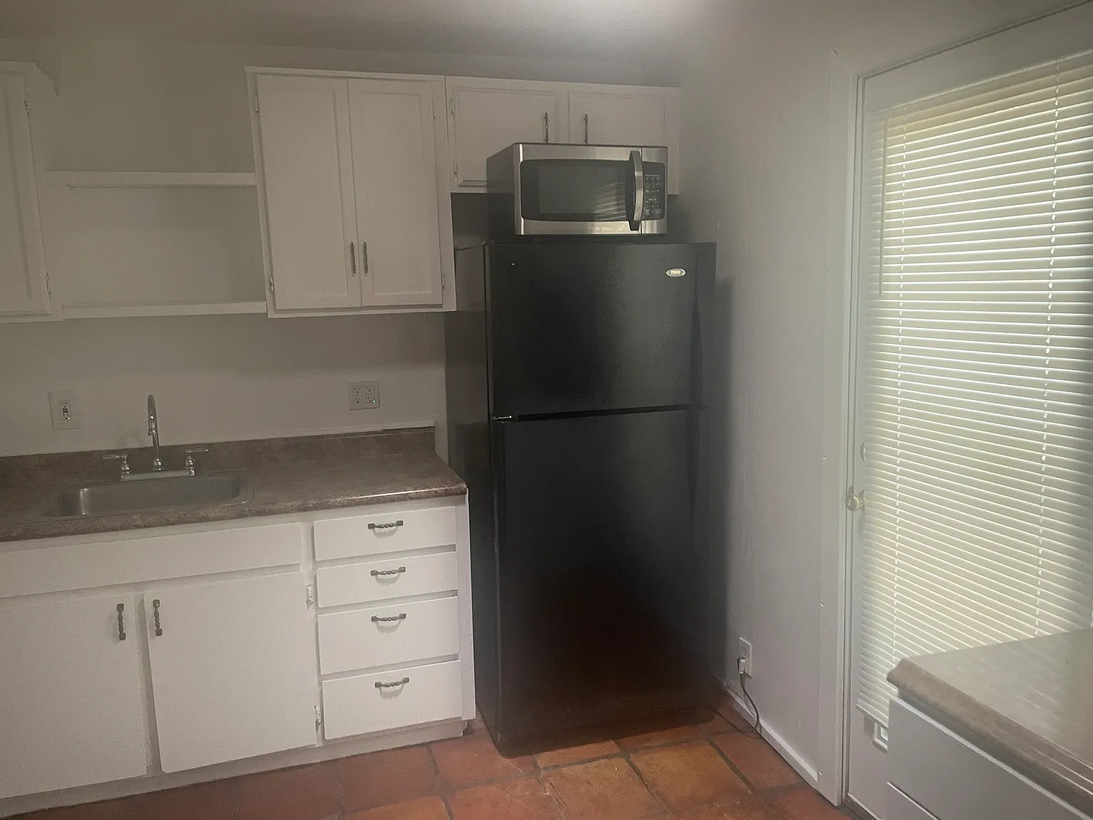 2 bed, 900 sqft, $1,400 — Photo 2