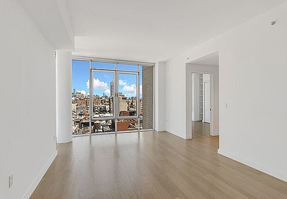 5th image of 50 Franklin St APT 18B