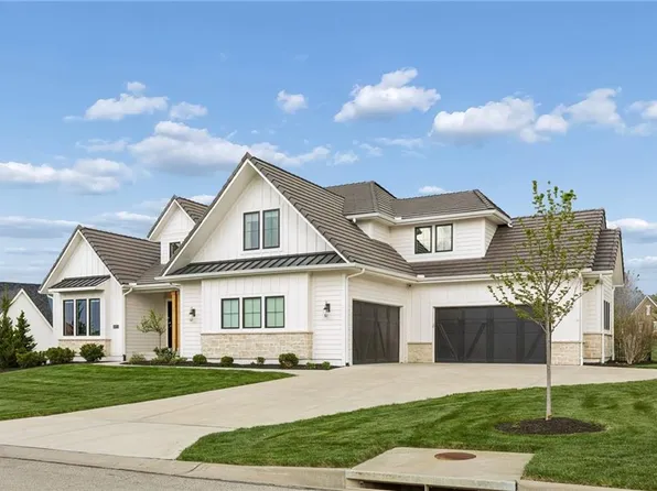 10711 W 173rd Ter, Overland Park, KS 66221