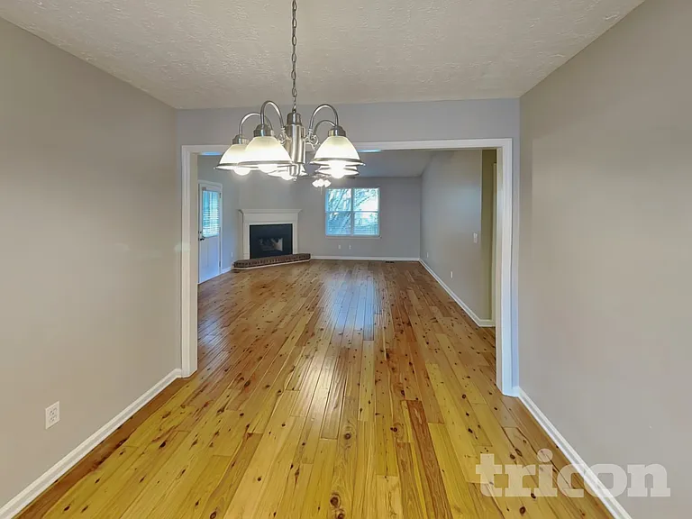 119 Bradford Cir — Photo 4