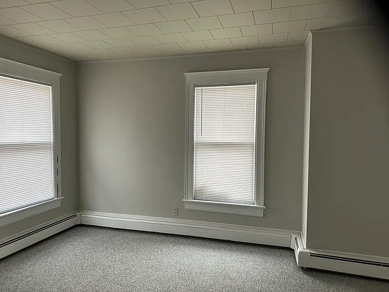 323 1/2 W Galena Ave #1 — Photo 5