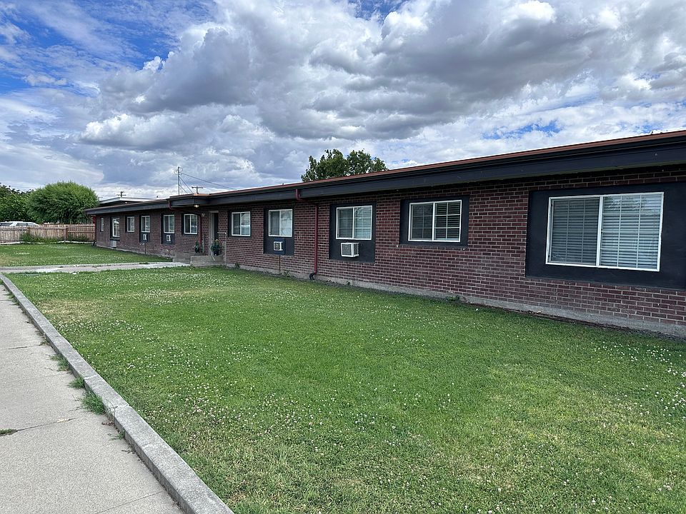 1st image of 1528 W Irving St APT 9