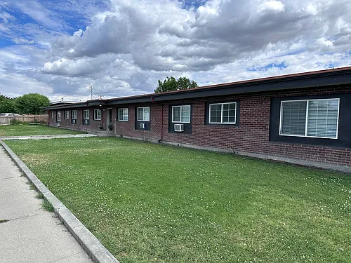 1528 W Irving St #9 Photo 1 1528 W Irving St #9 Photo 1