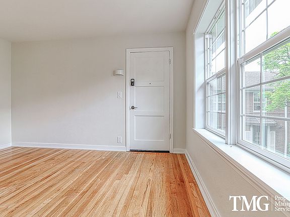 3rd image of 310 E 12th St APT B