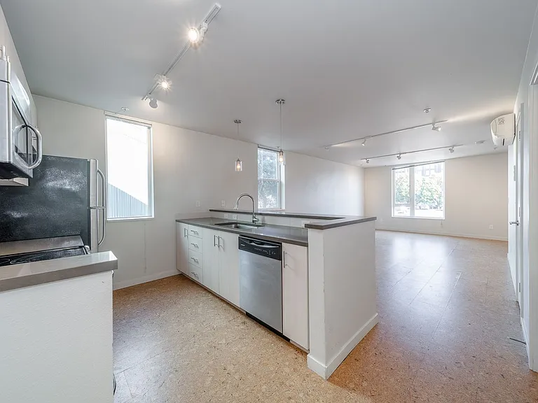 Adrianna Apartments — Photo 3