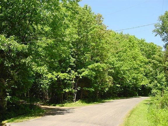4th image of Golfmere Dr