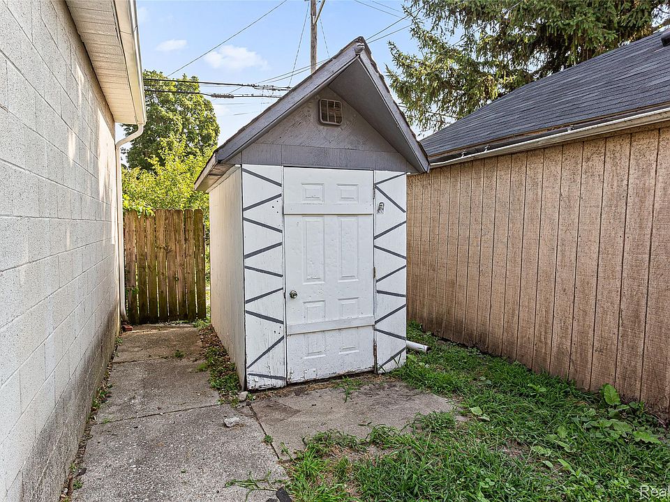107 Elm St, photo 9