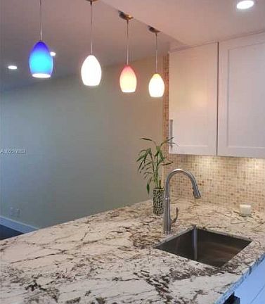 5th image of 1531 SE 15th St APT 4