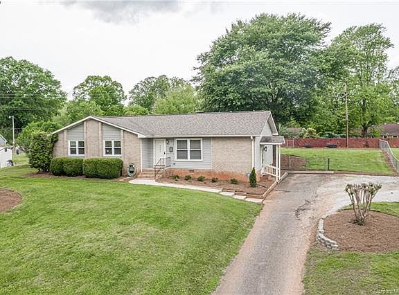 2nd image of 2209 Gaines Ave
