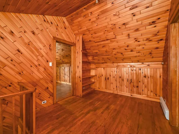 54-28 65th Place image 16 of 35