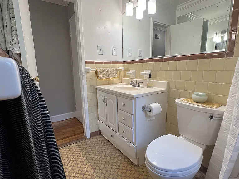 282 9th St NE #10 — Photo 34