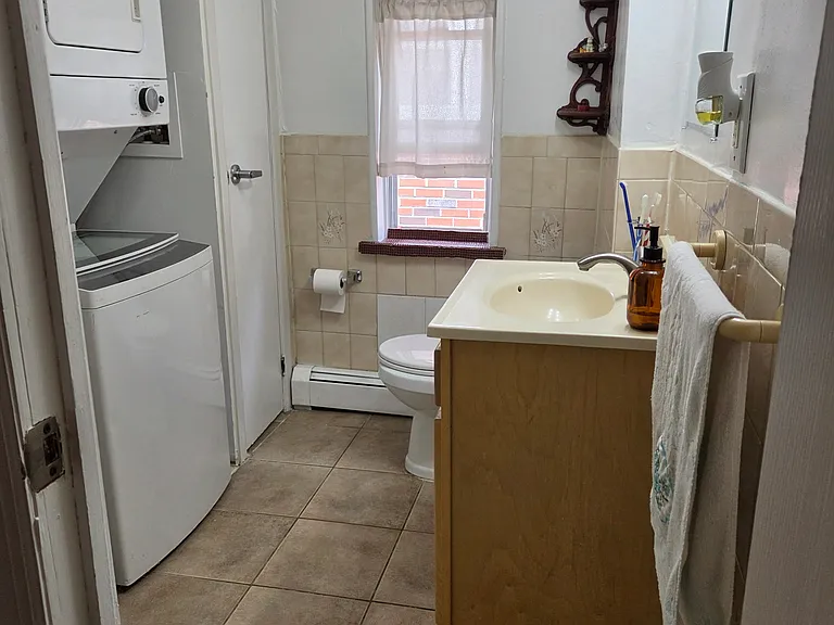 509 Saint Pauls Ave #2 — Photo 7
