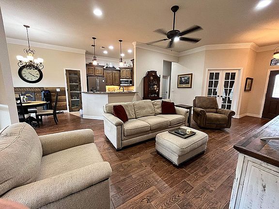 2nd image of 1700 Shoal Creek Dr