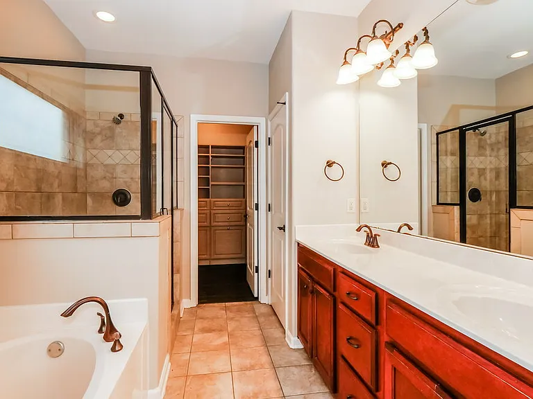445 Green Willow Cv — Photo 11