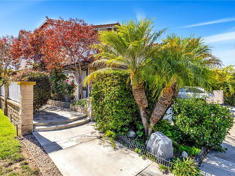 24242 Juanita Dr — Photo 33
