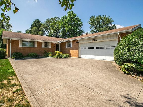 2nd image of 28753 Tudor Dr