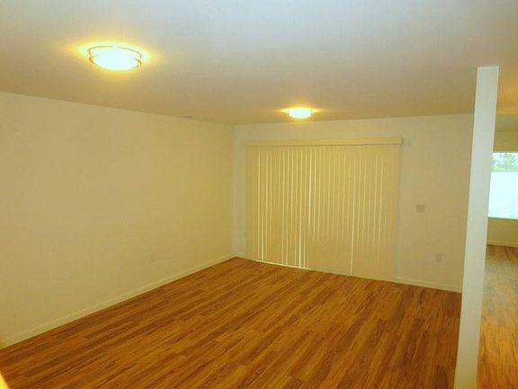 3rd image of 6965 Enborne Ln