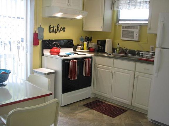 Full size range and refrigerator