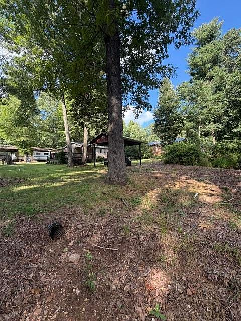 2nd image of 40 Wilderness Dr SE