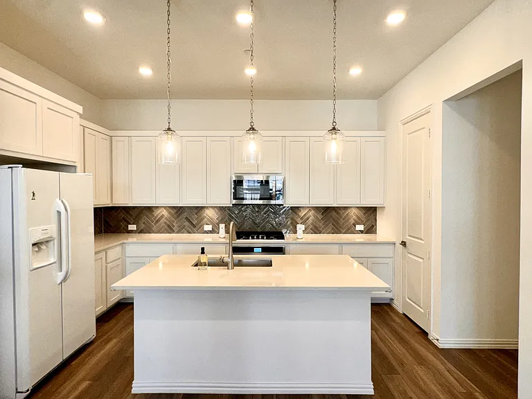 1065 Keene Ridge Dr — Photo 4