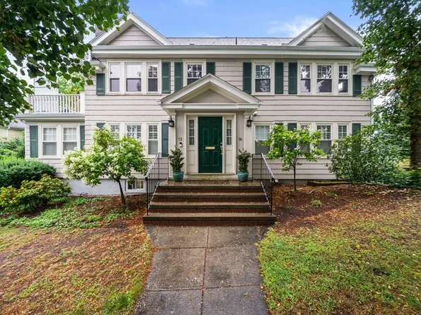 14 Flint Rd #14, Watertown, MA 02472
