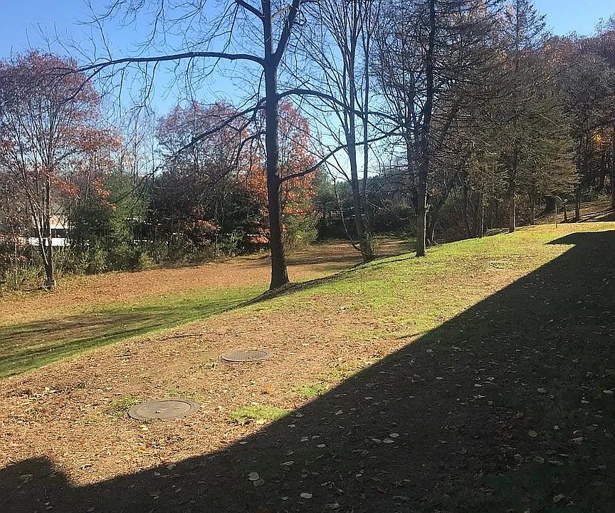 2nd image of 270 S Windham Rd