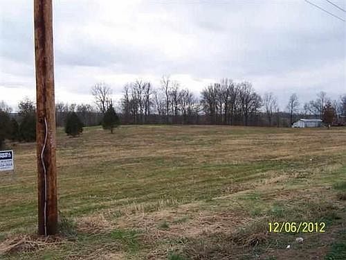 3rd image of 7589 State Hwy 74