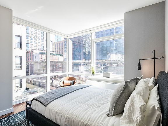 4th image of 507 W 28th St APT 4L