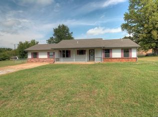 220 E Nelms St, Oologah, OK 74053