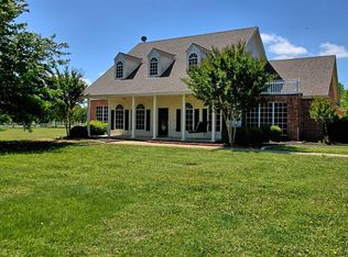 501 Ranch Country Ct, Burleson, TX 76028