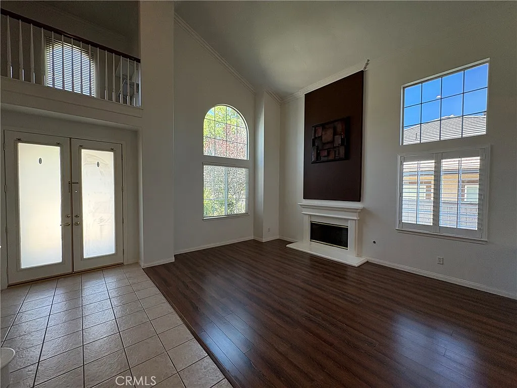 5 bed, 3.5 bath, 3515 sqft, $4,995 — Photo 3
